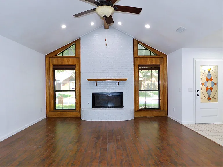 2105 Sonata Ln — Photo 4