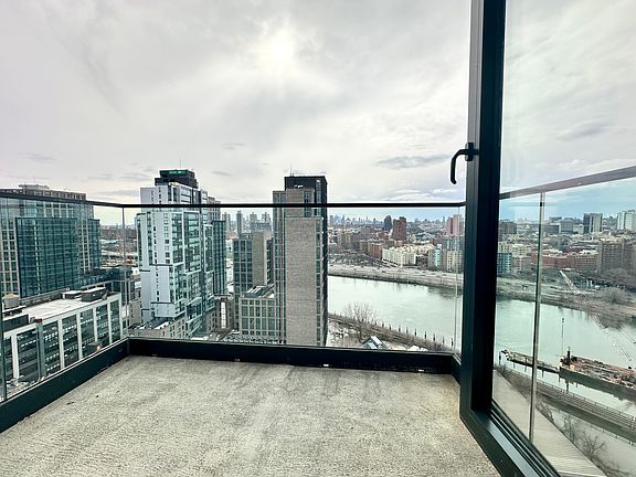 4th image of 228 E 135th St APT 1506