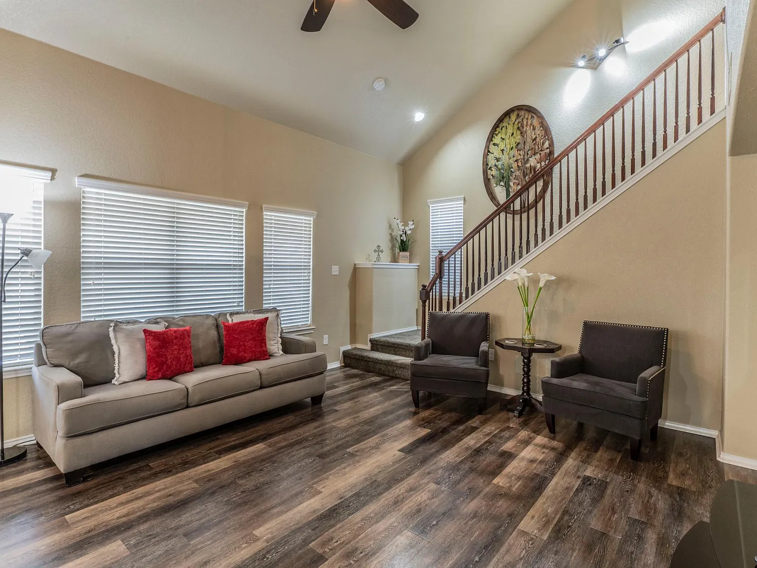 3 bed, 2.5 bath, 2023 sqft, $4,295 — Photo 4