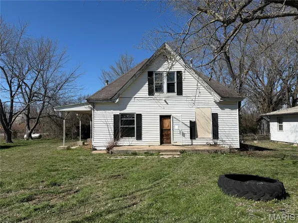 718 E Main St, Richland, MO 65556