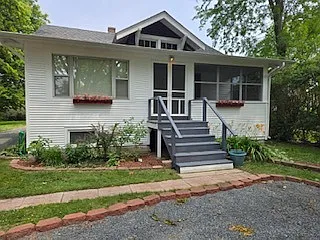 255 S Happ Rd — Photo 1