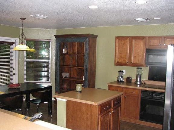 3rd image of 397 Copper Glen Dr