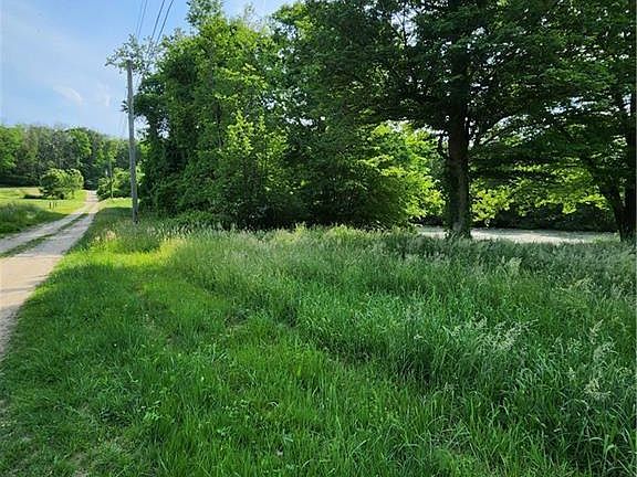 2nd image of 100 Kahn Road