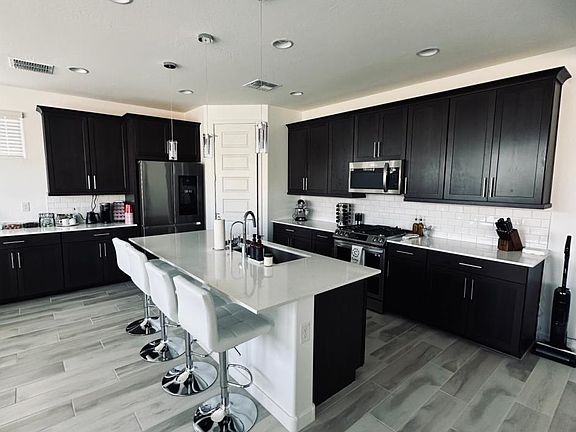5th image of 2366 E Palmdale Ln