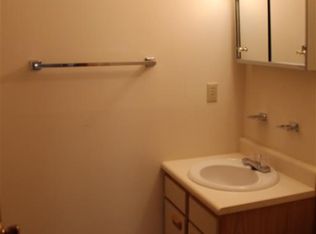 6 Knights Bridge Dr, Nashua, NH 03063