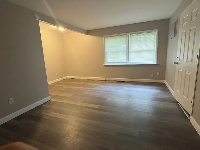 3016 1/2 Northgate Ave #1/2 — Photo 2