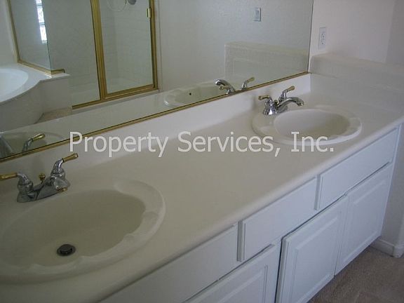 double sink in master bath