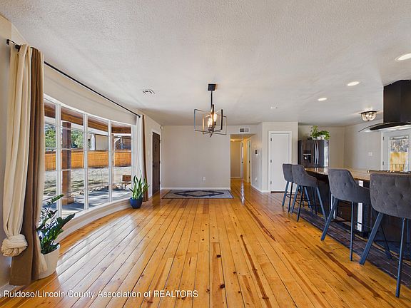 2nd image of 110 Jerry Shaw Pl