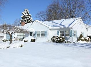 13 Wedgewood Rd, Natick, MA 01760