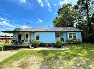 1913 W Commercial St, Ozark, AR 72949