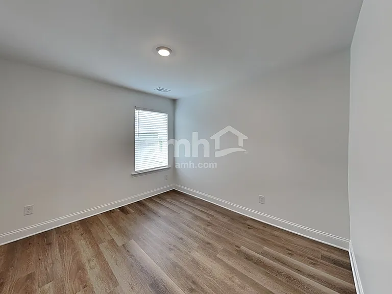1036 Highland Walk — Photo 21