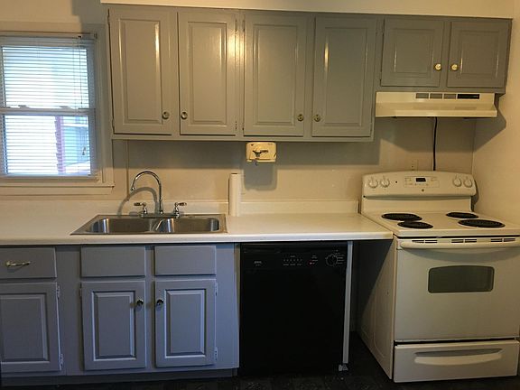 2nd image of 256 Oakmont