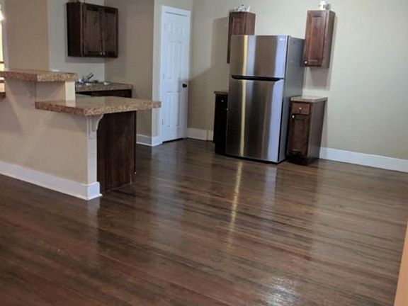 5th image of 105 N 52nd St APT 1