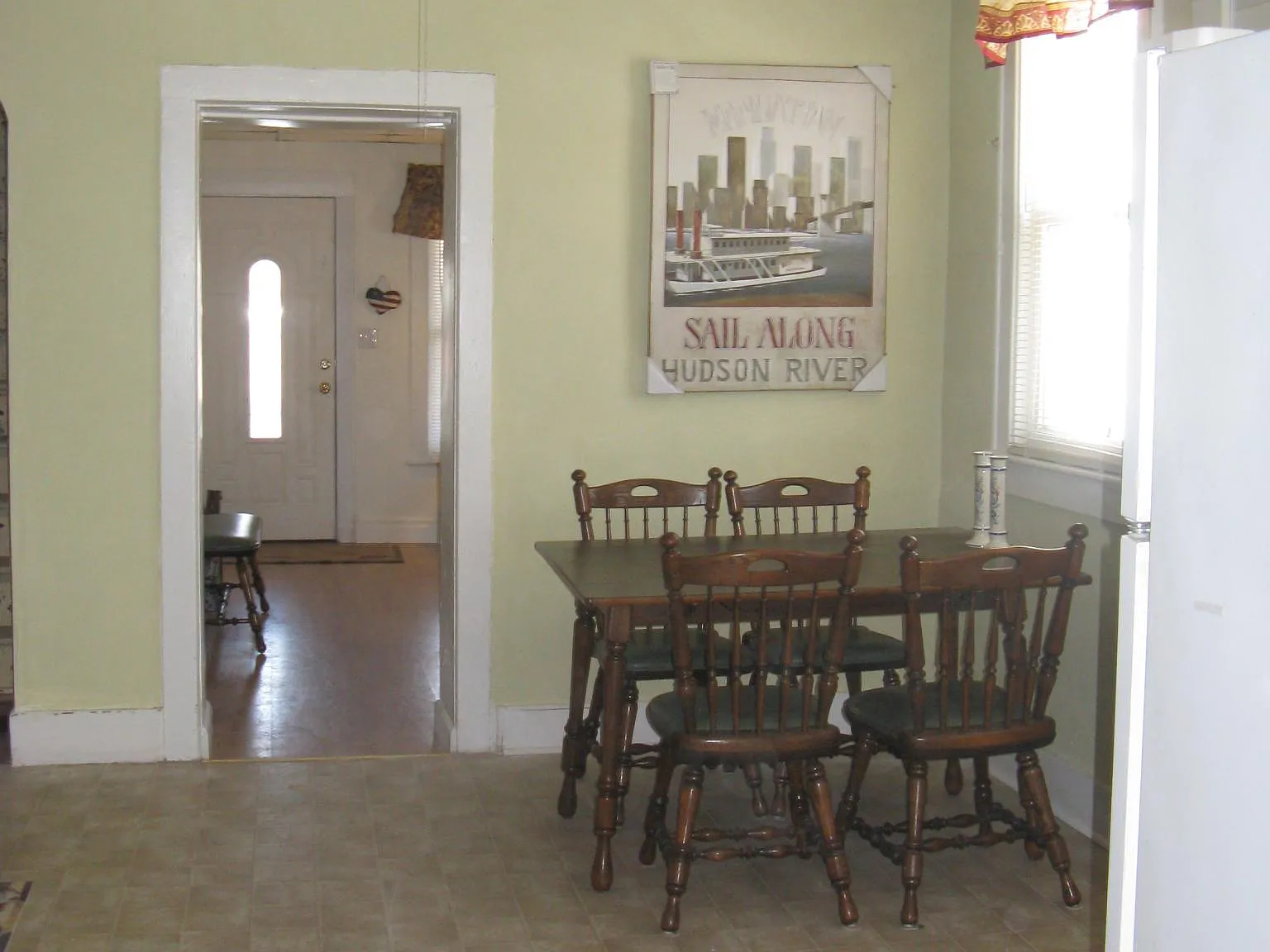 3 bed, 1200 sqft, $1,395 — Photo 3