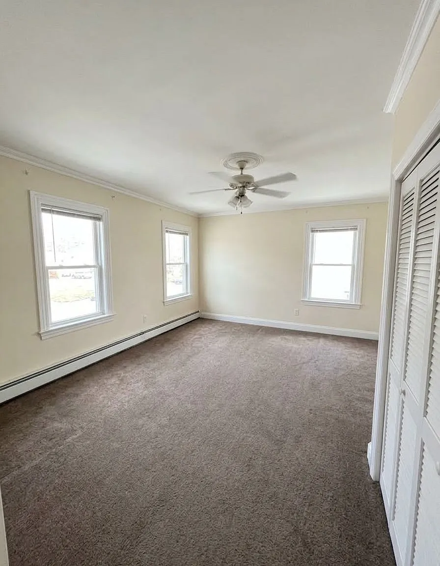 2 bed, 950 sqft, $2,350 — Photo 2