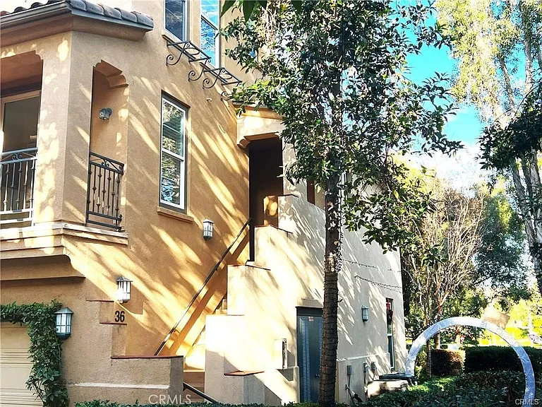 36 Martino — Photo 1