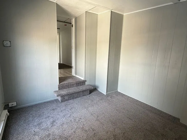 113 E Milwaukee St — Photo 12