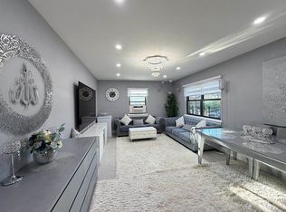 217-08 73rd Ave #A2, Oakland Gardens, NY 11364