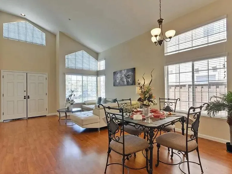 31224 Lamprey Dr — Photo 3