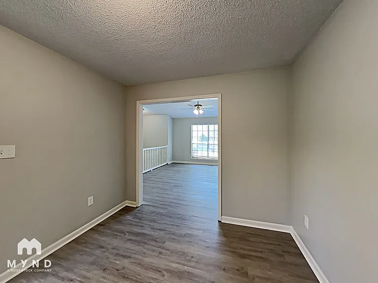 2708 Laburnum Dr — Photo 7