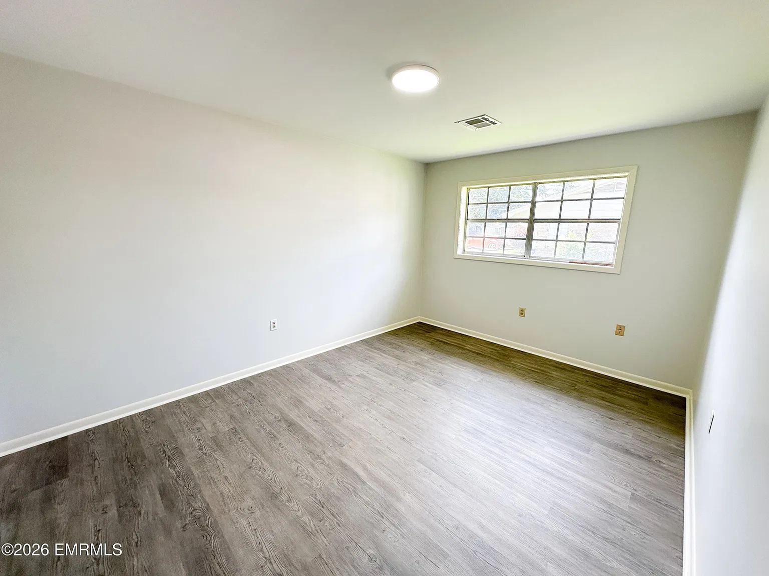 2 bed, 1.0 bath, $1,000 — Photo 4