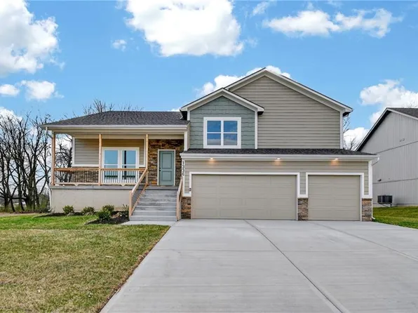 1336 N Holland Dr, Independence, MO 64056