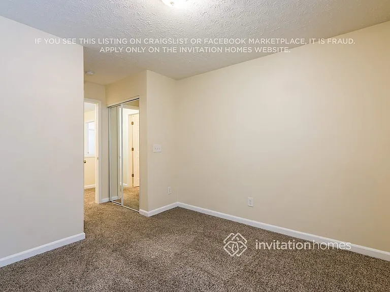 2235 Lexington Ln — Photo 10