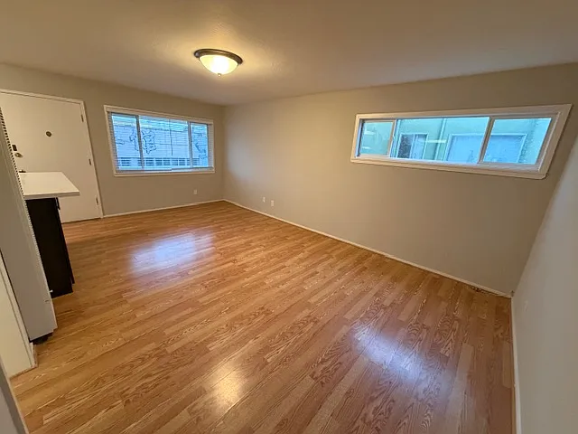 5 Ruth St #5 — Photo 4