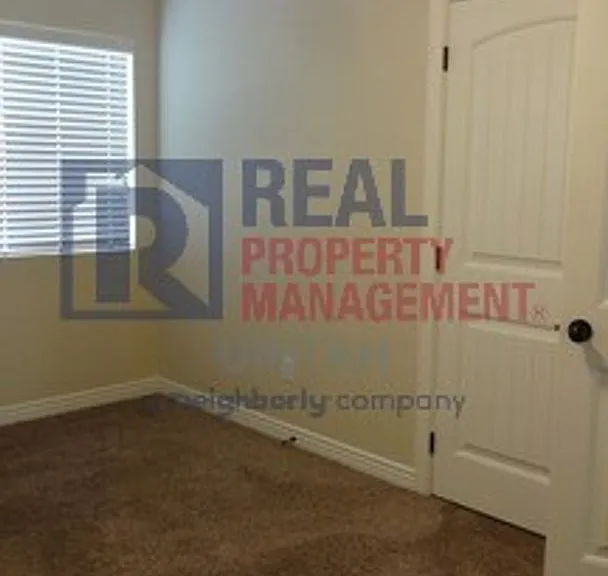 420 E Gray Fox Ln — Photo 10