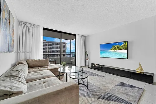 600 Three Islands Blvd Photo 1