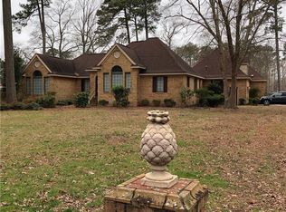 43 Harris Creek Rd, Hampton, VA 23669