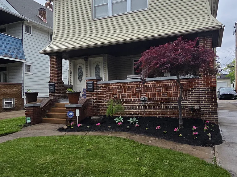 2045 Waterbury Rd #UP — Photo 1
