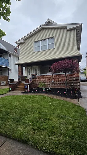2045 Waterbury Rd #UP Photo 1