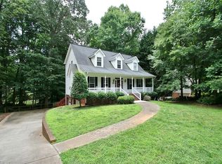 6013 Glenacre Dr, Kernersville, NC 27284