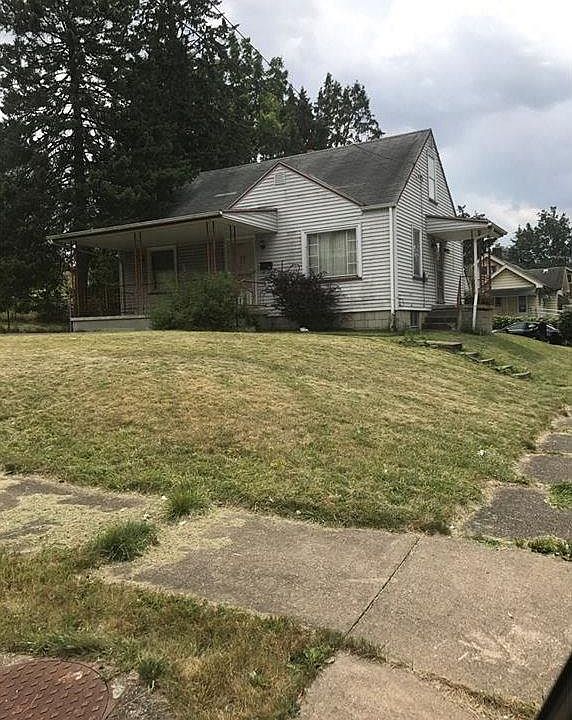 1st image of 207 E Auburndale Ave