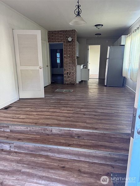 2nd image of 2533 E 3rd Street