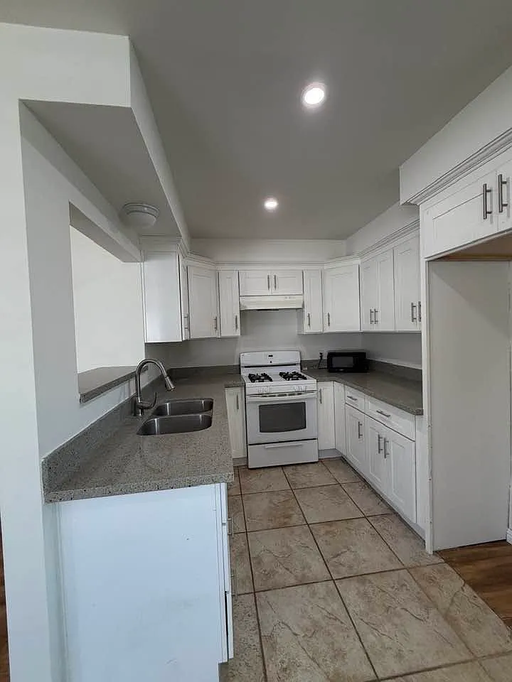 116 N Pacific Ave — Photo 4