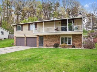 161 Cliffview Dr, Green Bay, WI 54302