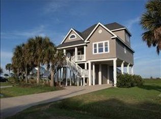 3635 Foremast Dr, Galveston, TX 77554
