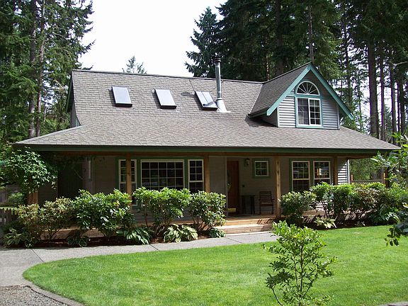 2nd image of 37048 Cypress Dr NE