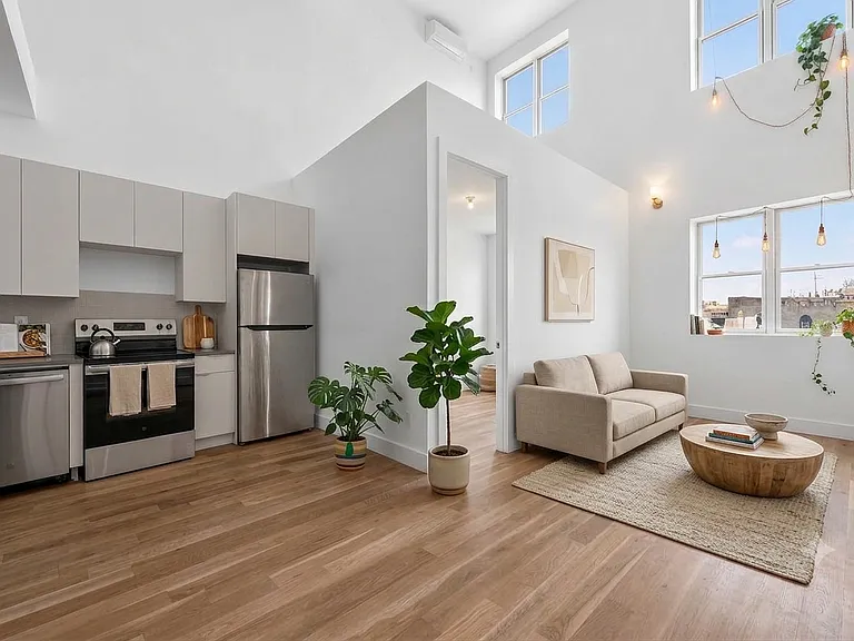 173 Tompkins Ave #4C — Photo 1