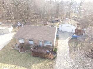 33709 Union Ct, Westland, MI 48186