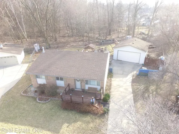 33709 Union Ct, Westland, MI 48186