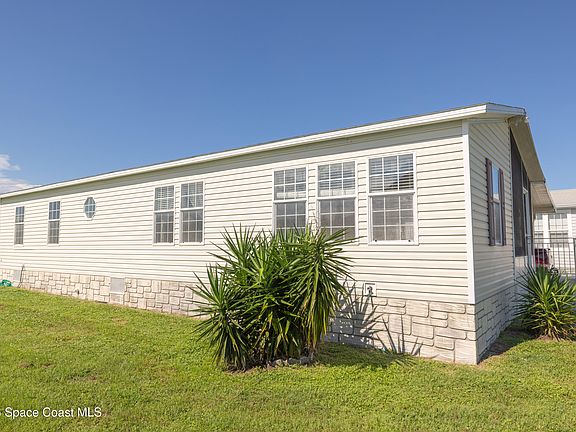 4th image of 1271 Shell Ct NE