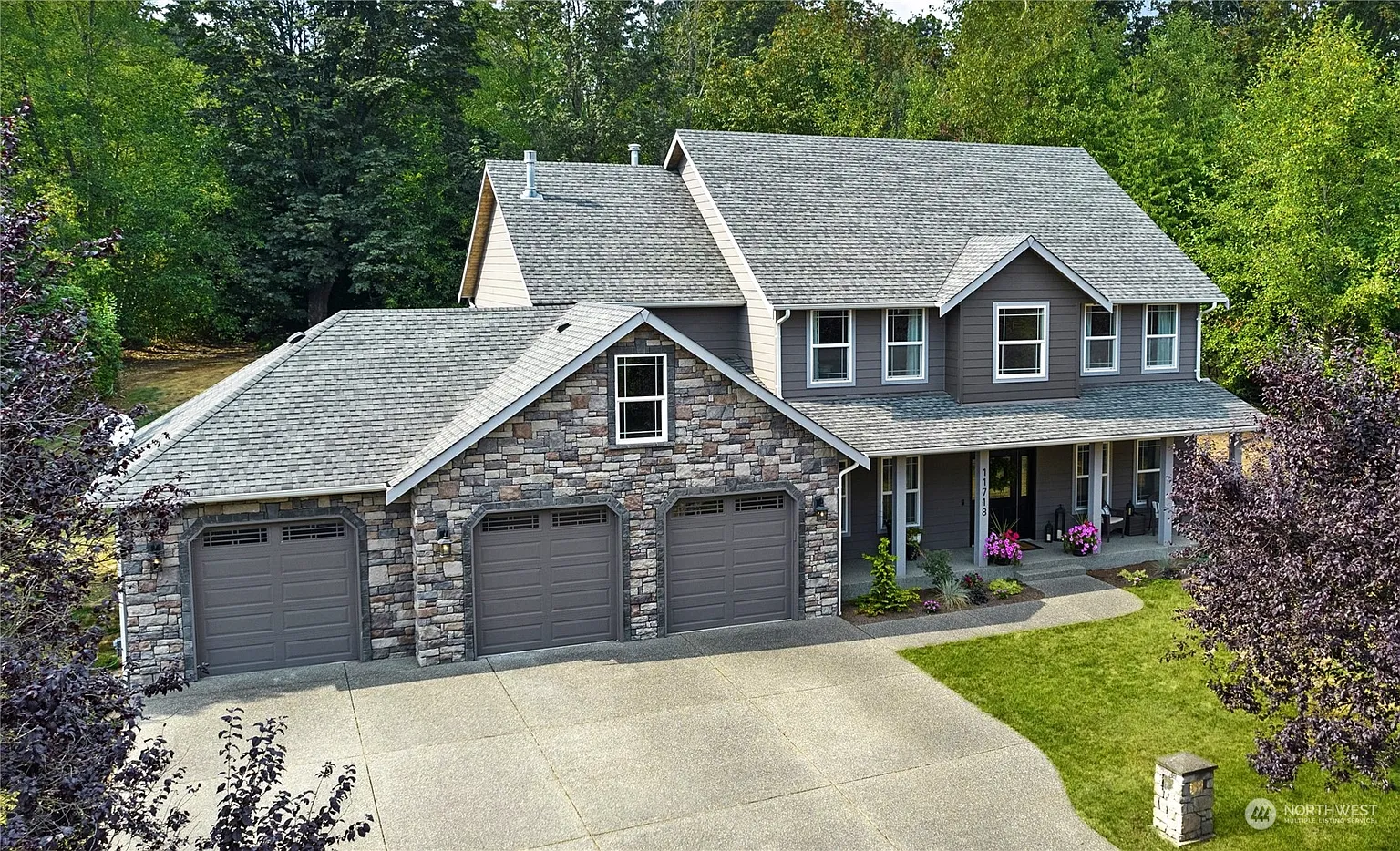 11718 4th Ave NE photo 1
