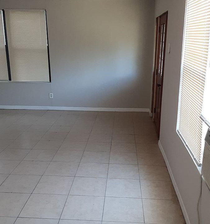 1st image of 2423 Soutel Dr