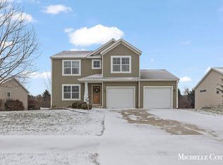 6498 Bradenwood Dr, Hudsonville, MI 49426