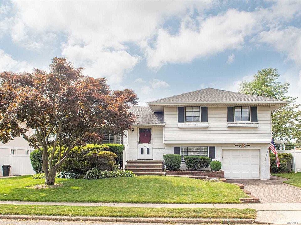 1st image of 43 Eileen Ave