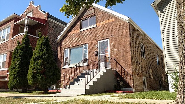 1st image of 4542 S Christiana Ave
