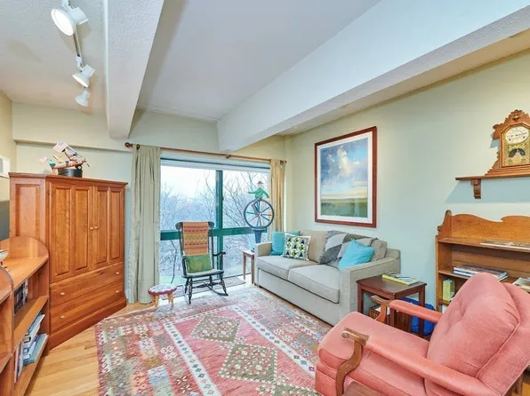 42 8th St APT 3411, Charlestown, MA 02129